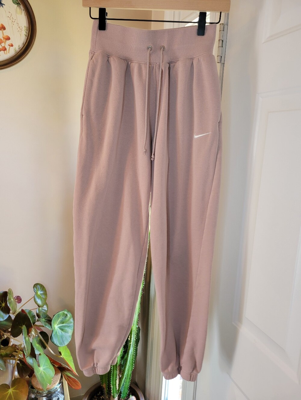 Nike Sportswear Phoenix Fleece Purple Sweat Pants, Size Womens XS‎